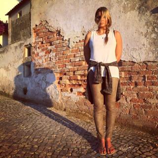 Maya Gabeira feet photo 1