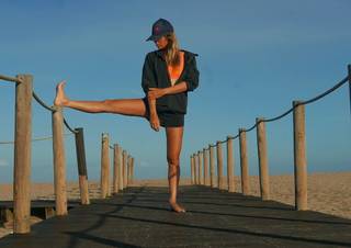 Maya Gabeira feet photo 16