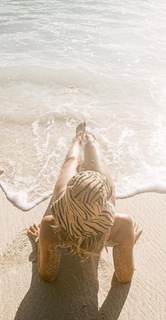 Maya Gabeira feet photo 15