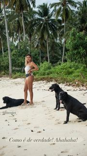 Maya Gabeira feet photo 9