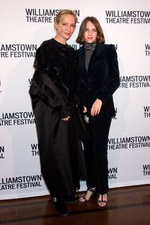 Maya Hawke feet photo thumbnail
