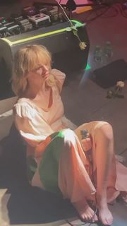 Maya Hawke feet photo 10