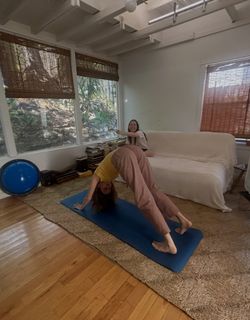 Maya Hawke feet photo 1