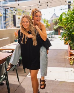 Maya Higa feet photo thumbnail
