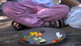 Maya Higa feet photo thumbnail