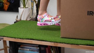 Maya Higa feet photo thumbnail
