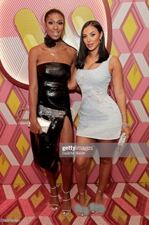 Maya Jama feet photo thumbnail