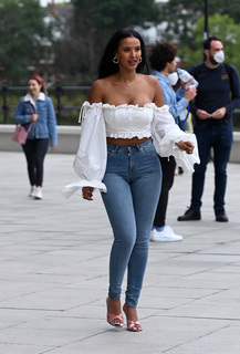 Maya Jama feet photo thumbnail