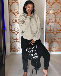 Maya Jama feet photo thumbnail