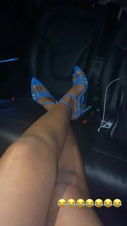 Maya Jama feet photo thumbnail