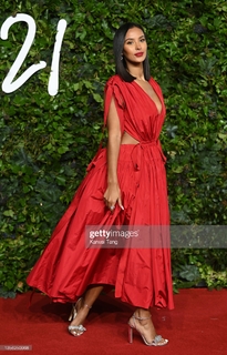 Maya Jama feet photo thumbnail