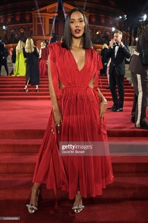 Maya Jama feet photo thumbnail