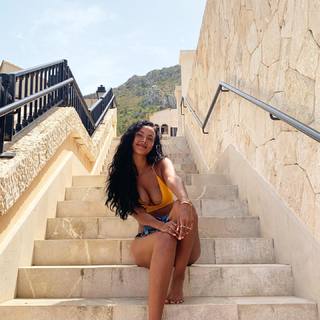Maya Jama feet photo thumbnail