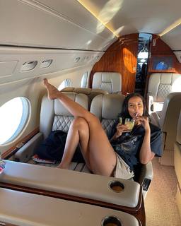 Maya Jama feet photo thumbnail