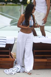 Maya Jama feet photo thumbnail