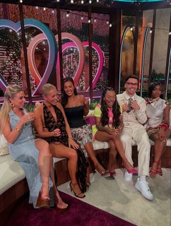 Maya Jama feet photo thumbnail