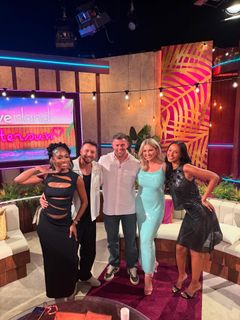 Maya Jama feet photo thumbnail