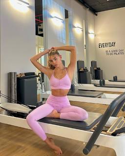 Maya Key feet photo 17