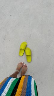 Maya Key feet photo 12
