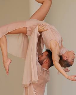 Maya Key feet photo 14