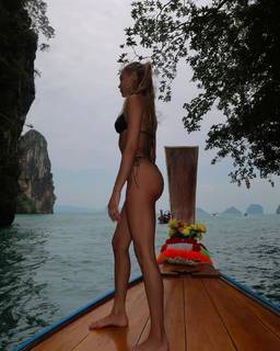 Maya Key feet photo 5