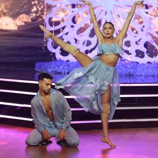Maya Key feet photo 14