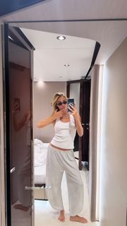 Maya Key feet photo 2