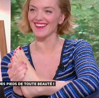 Maya Lauqué feet photo 1