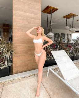 Maya Nazor feet photo 1