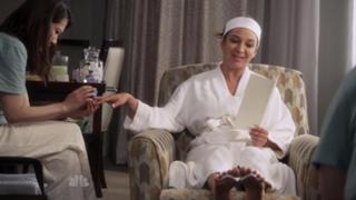 Maya Rudolph feet photo thumbnail