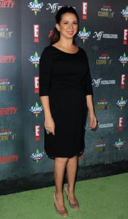 Maya Rudolph feet photo thumbnail