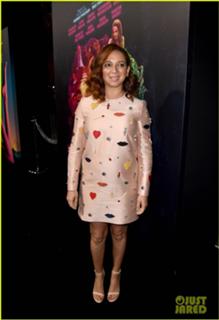 Maya Rudolph feet photo thumbnail