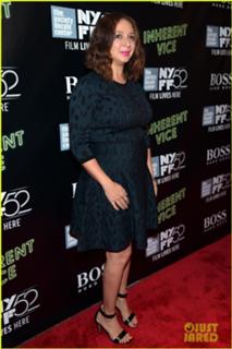 Maya Rudolph feet photo thumbnail