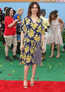 Maya Rudolph feet photo thumbnail