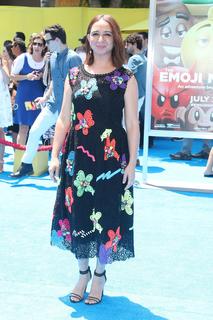 Maya Rudolph feet photo thumbnail