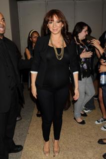 Maya Rudolph feet photo thumbnail