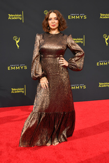 Maya Rudolph feet photo thumbnail
