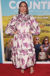 Maya Rudolph feet photo thumbnail