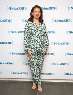 Maya Rudolph feet photo thumbnail