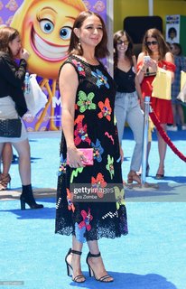 Maya Rudolph feet photo thumbnail