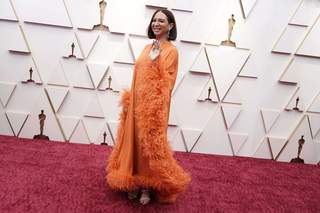 Maya Rudolph feet photo thumbnail