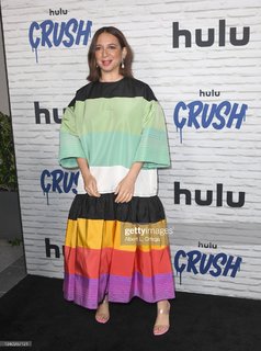 Maya Rudolph feet photo thumbnail