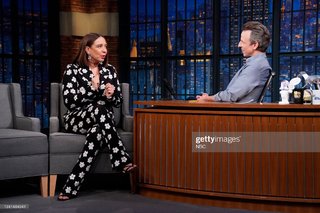 Maya Rudolph feet photo thumbnail