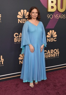 Maya Rudolph feet photo thumbnail