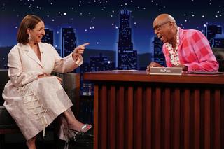 Maya Rudolph feet photo thumbnail