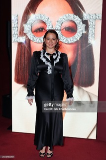 Maya Rudolph feet photo thumbnail