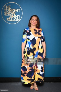 Maya Rudolph feet photo thumbnail