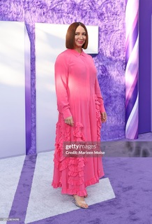 Maya Rudolph feet photo thumbnail