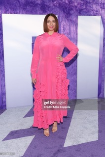 Maya Rudolph feet photo thumbnail