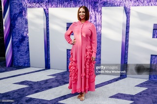 Maya Rudolph feet photo thumbnail